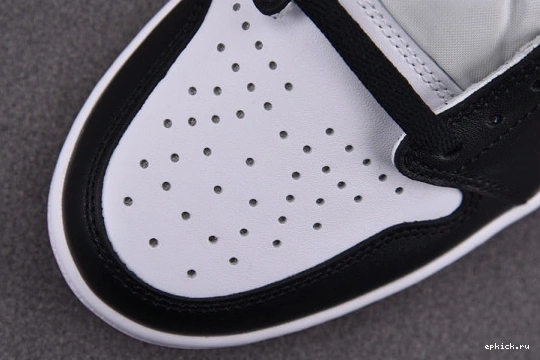 Cheap EP Jordan Low (GS) 553560-116 1 Toe 553560-116 Black 0109